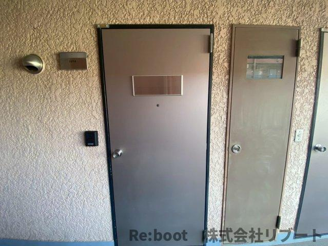 高田馬場ダイカンプラザの玄関