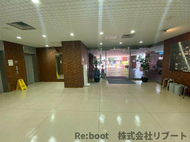 高田馬場ダイカンプラザのエントランス
