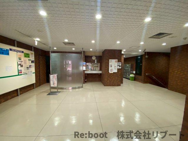 高田馬場ダイカンプラザのロビー