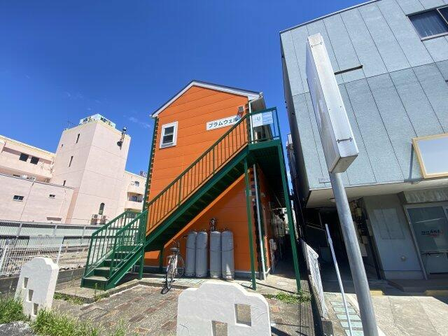 横須賀市三春町2丁目のアパートの画像