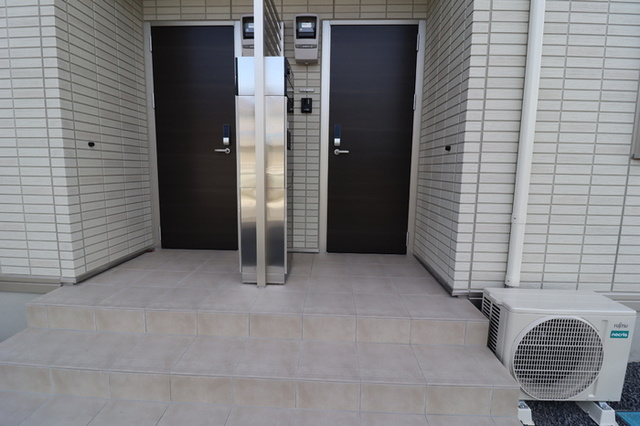 ブレイブコートのエントランス|エントランス