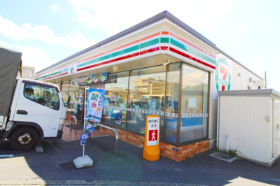 セブンイレブン横浜栄笠間3丁目店 徒歩5分。徒歩2分。 390m