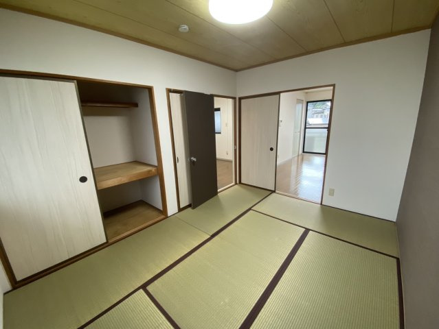 長岡市中貫町１丁目のアパートの和室