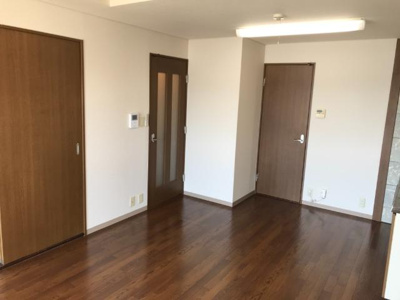 【内装】 | コンフォール | 室内