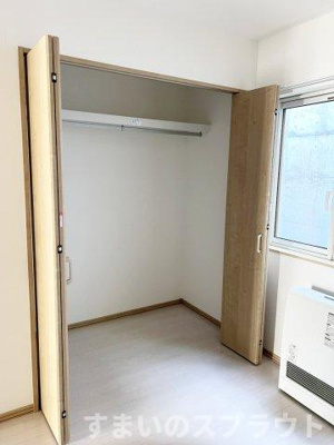 【収納】 | 南区川沿1-6タウンハウス | 2階洋室の収納