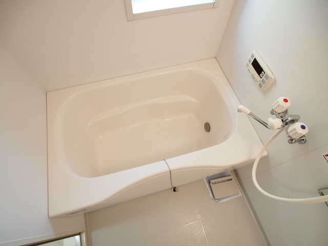 ＰｉｎｅＲｏｏｔｓ良福寺Ｂの浴室