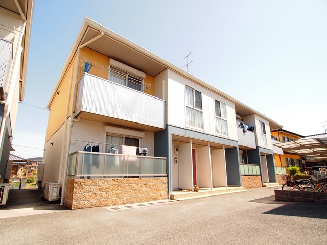 ＰｉｎｅＲｏｏｔｓ良福寺Ｂの外観