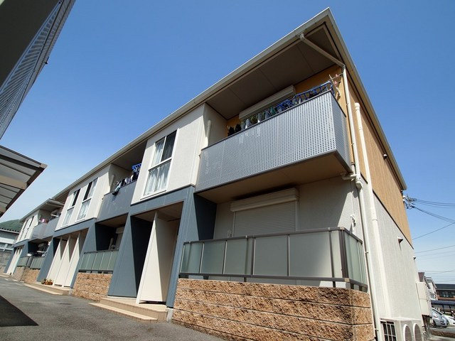 ＰｉｎｅＲｏｏｔｓ良福寺Ｂの外観