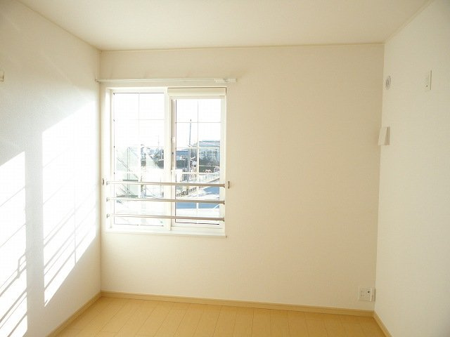 マ－ブル　Ⅰの内装|明るい室内です