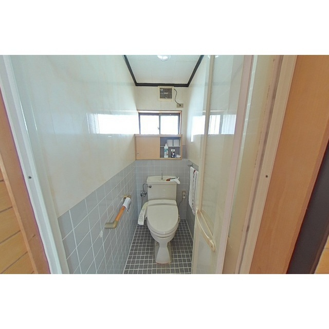 岐阜市岩井１丁目の一戸建てのトイレ