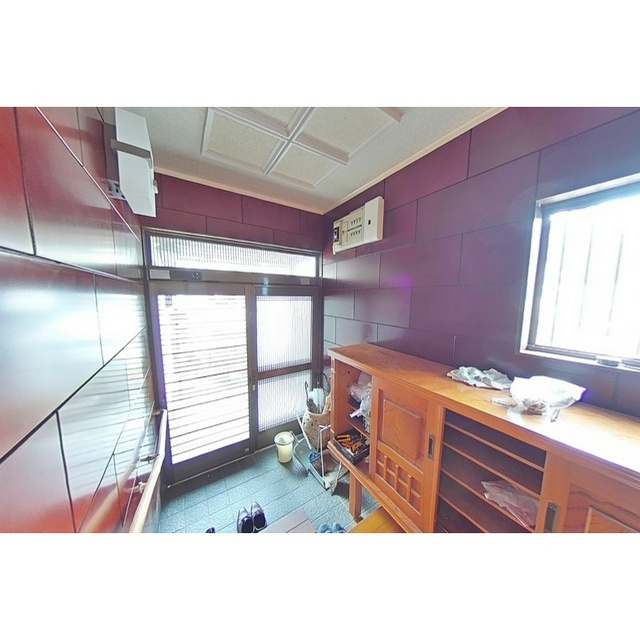 岐阜市岩井１丁目の一戸建ての玄関