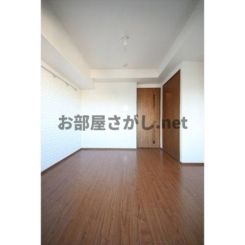 ハーモニーレジデンス早稲田【ペットOK、水商売可／12月中旬入居可】の内装|明るい色調の室内です