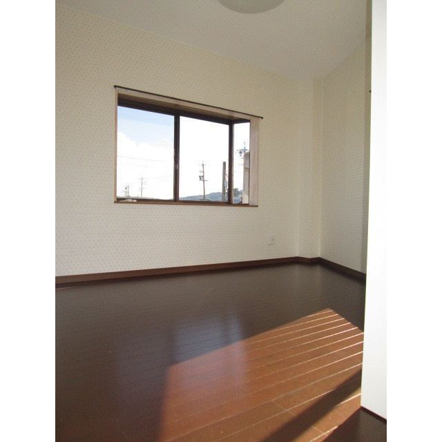 岐阜市春近古市場南の住宅付店舗一部の居間・リビング