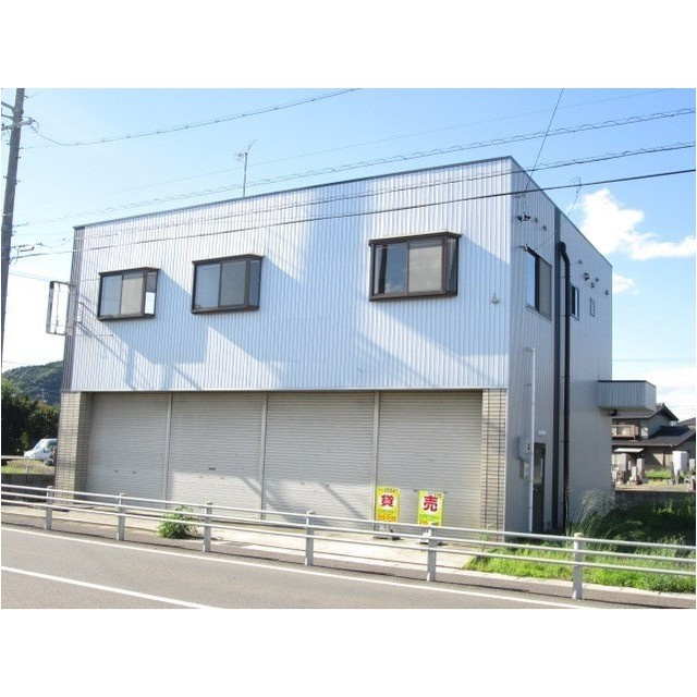 岐阜市春近古市場南の住宅付店舗一部