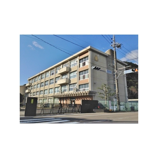 岐阜市春近古市場南の住宅付店舗一部の周辺|三輪中学校