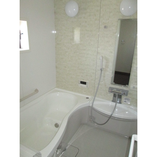 岐阜市春近古市場南の住宅付店舗一部の浴室