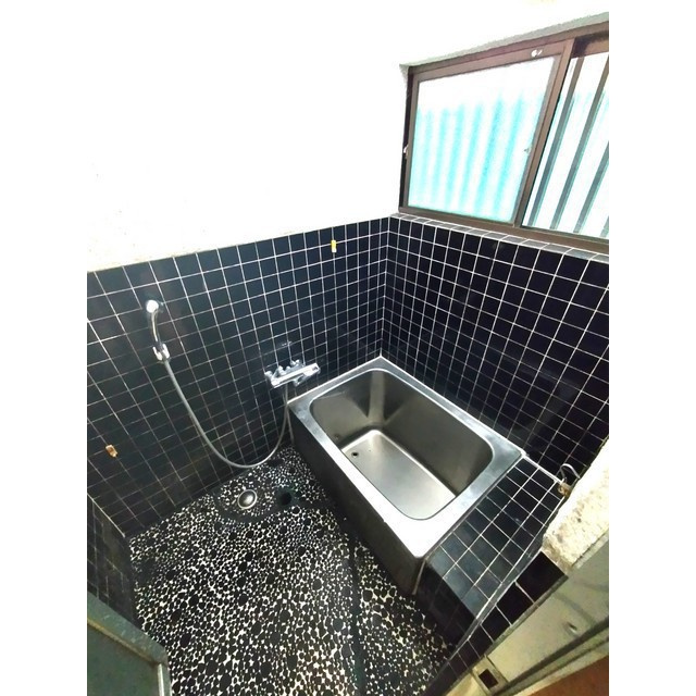 古市場西畑貸家の浴室