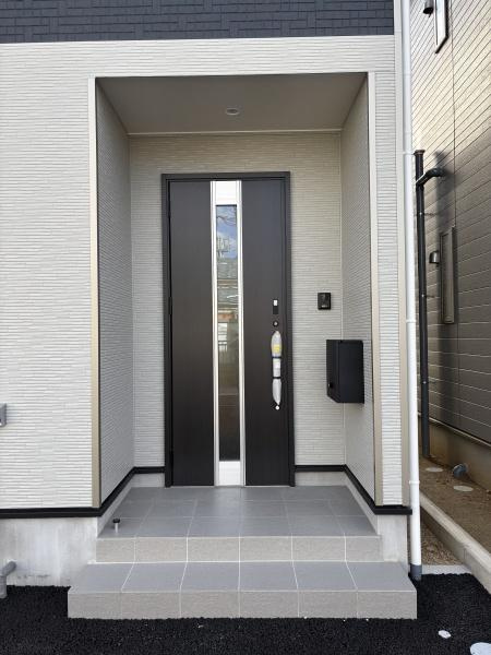 碧南市相生町第1　全7棟・4号棟の玄関|訪れる人を心地よく迎え入れます。