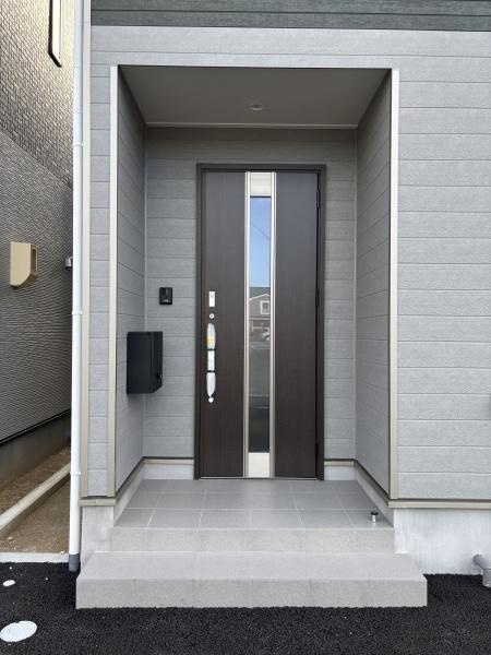 碧南市相生町第1　全7棟・5号棟の玄関|訪れる人を心地よく迎え入れます。