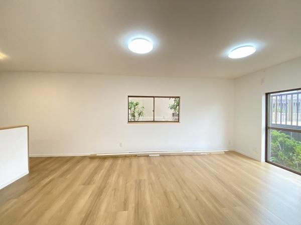 【居間・リビング】 | 垂水区朝谷町　中古戸建