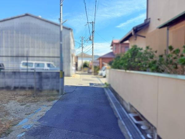 和歌山市和歌浦中第1-1号棟　新築戸建の前面道路含む現地写真