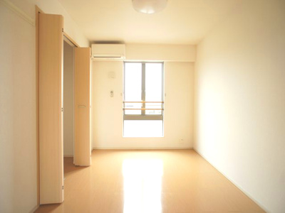 【寝室】 | メゾン・ベールＡ | 清潔感のあるきれいな洋間です♪