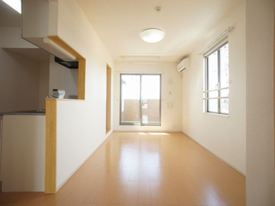 【居間・リビング】 | リェス ドヴァリェーツ | ゆったりできるリビングです♪