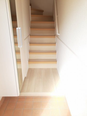 サンリットＤの玄関