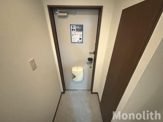 アンプルールフェールフォルスの玄関