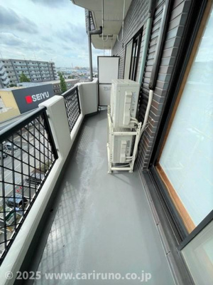 【バルコニー】 | ピジョン田園 | 外からの目が気にならないバルコニーで洗濯物が干せます