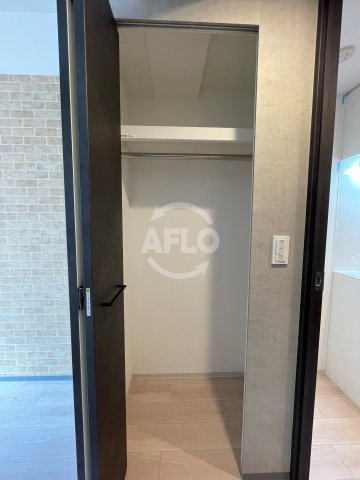 ファーストフィオーレ谷町六丁目フェリシアの収納|ファーストフィオーレ谷町六丁目フェリシア　クローゼット