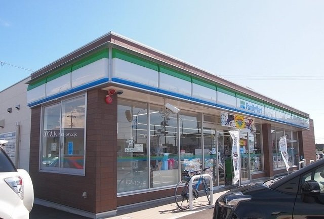 エトワールＩＷＡＫＵＲＡの周辺|ファミリーマート  旭町店まで50m
