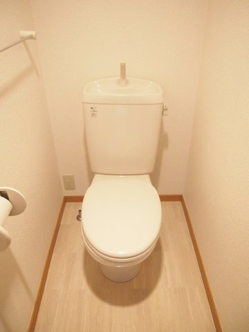 エトワールＩＷＡＫＵＲＡのトイレ