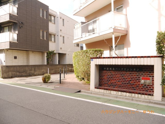 【エントランス】 | 中銀城北パークマンシオン | 清廉とされたエントランスになっています。