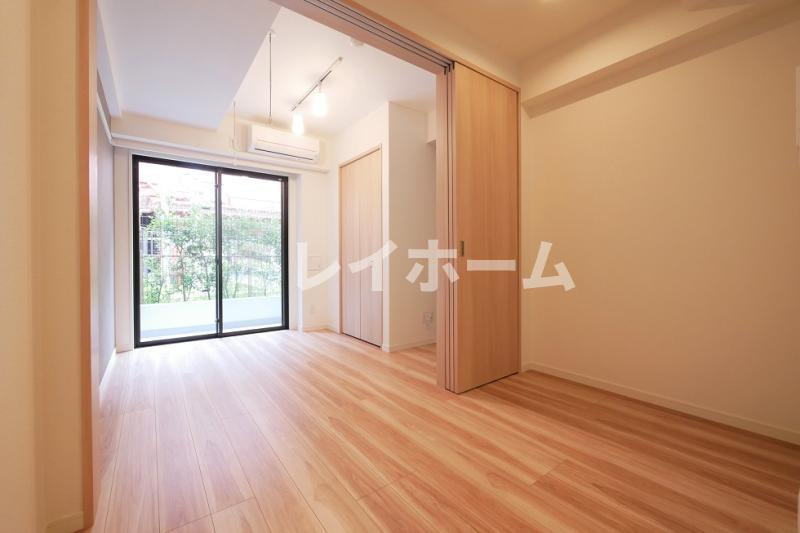 ラフィスタ羽田の居間・リビング