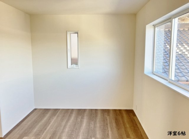 碧南市春日町の洋室|北面でも明るい洋室6帖