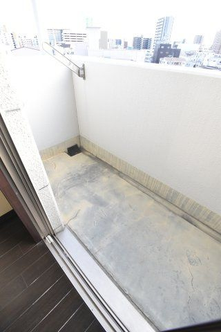 エグゼ大阪城東のバルコニー