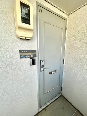 ヴィラ・ロワイヤル壱番館の玄関