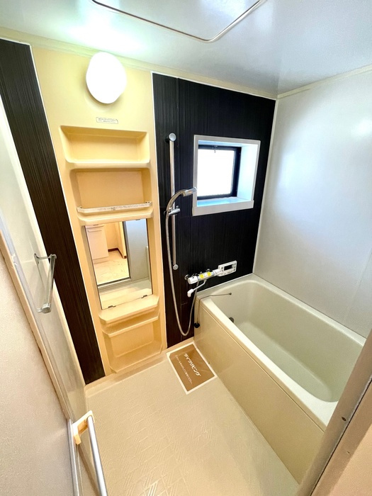 ヴィラ・ロワイヤル壱番館の浴室