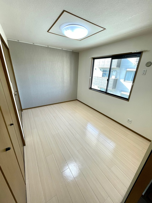 ヴィラ・ロワイヤル壱番館の居間・リビング