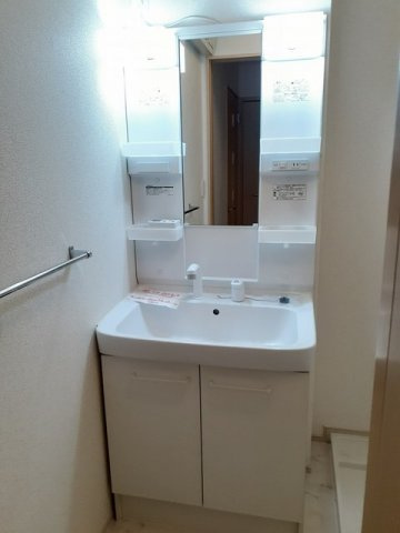 グラスハープの洗面所|広い洗面スペースです★