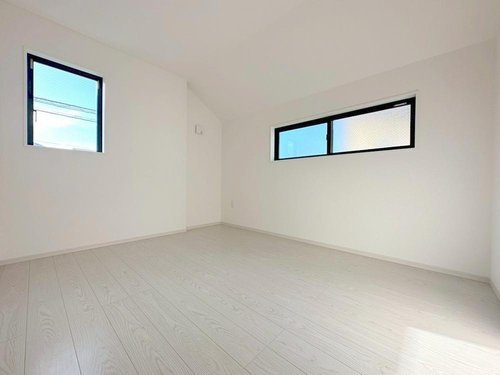 【KIS】国分寺市戸倉８期の洋室|明るく通風良好な全室2面採光　