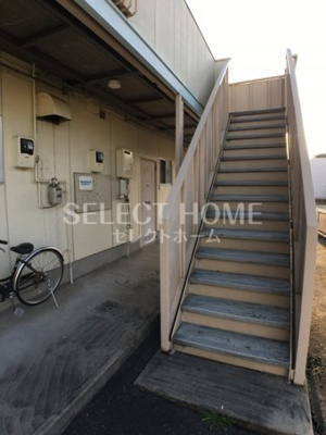 【エントランス】 | エバーグリーンＡ | 建物の内部です