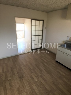 【居間・リビング】 | エバーグリーンＡ | 居間です