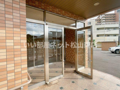 【エントランス】 | 久米ツインタワービル