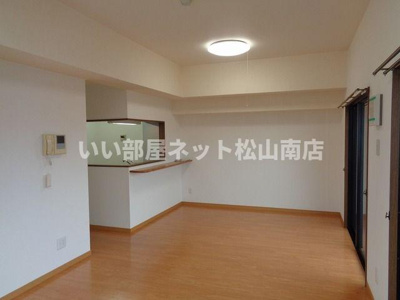 【居間・リビング】 | 久米ツインタワービル