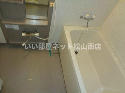 【浴室】 | 久米ツインタワービル