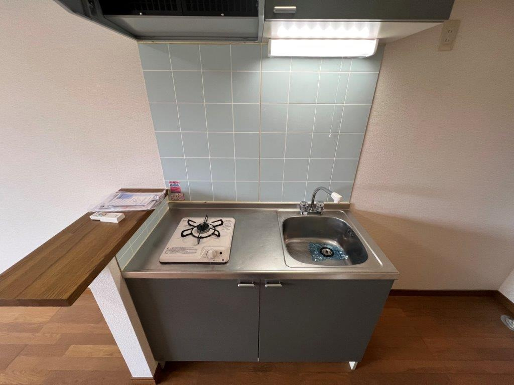 三鷹市井口１丁目のアパートのキッチン