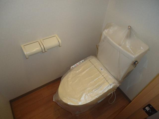 ロイヤルヒルズ青山のトイレ|シャワー付トイレ（イメージ）