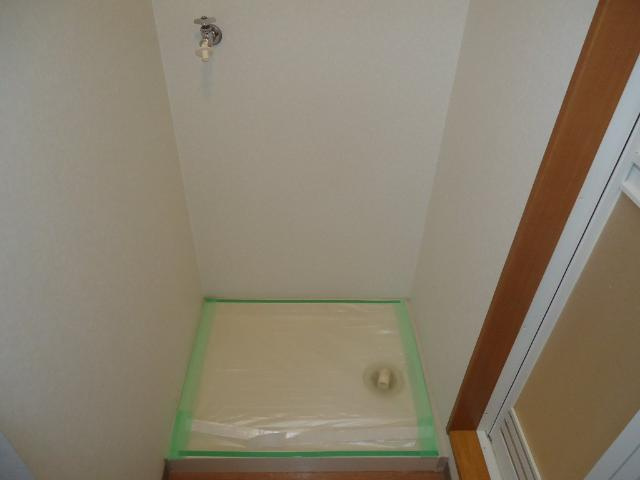 ロイヤルヒルズ青山のその他|洗濯機置場（イメージ）